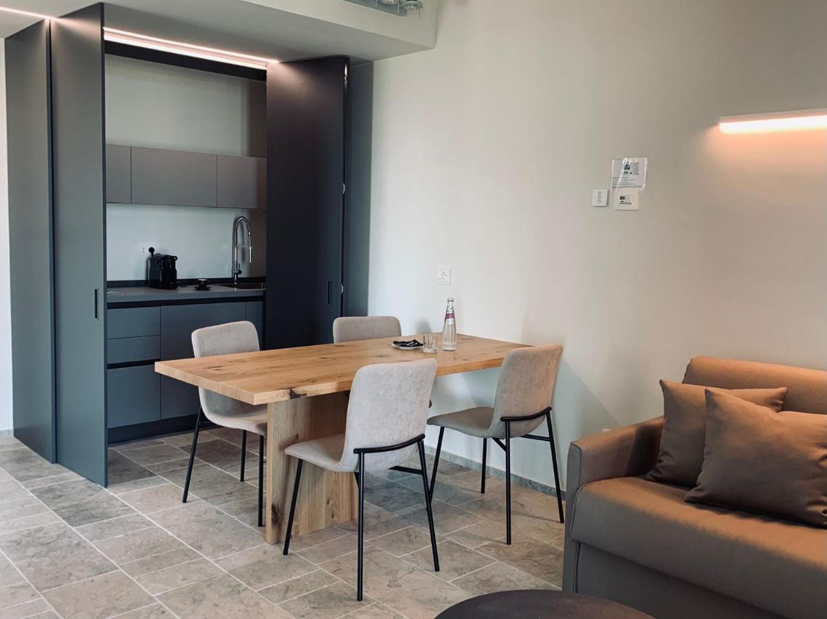 Piccola Maesta' Boutique Rooms Чивитанова Марке Екстериор снимка
