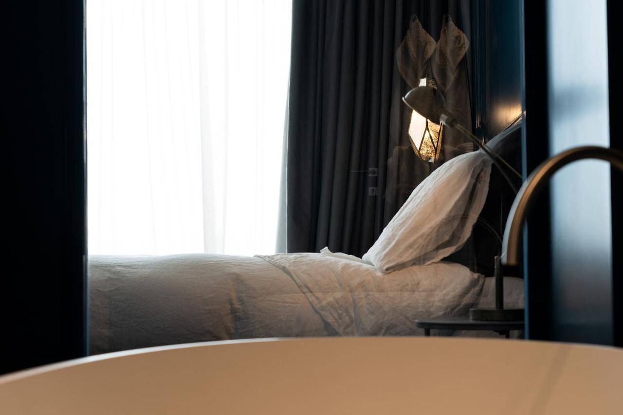 Piccola Maesta' Boutique Rooms Чивитанова Марке Екстериор снимка