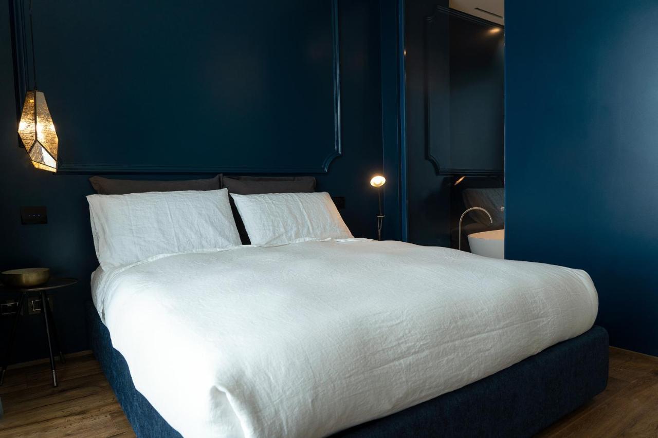 Piccola Maesta' Boutique Rooms Чивитанова Марке Екстериор снимка