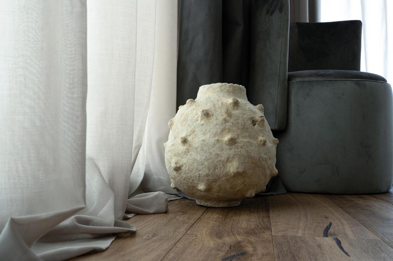 Piccola Maesta' Boutique Rooms Чивитанова Марке Екстериор снимка