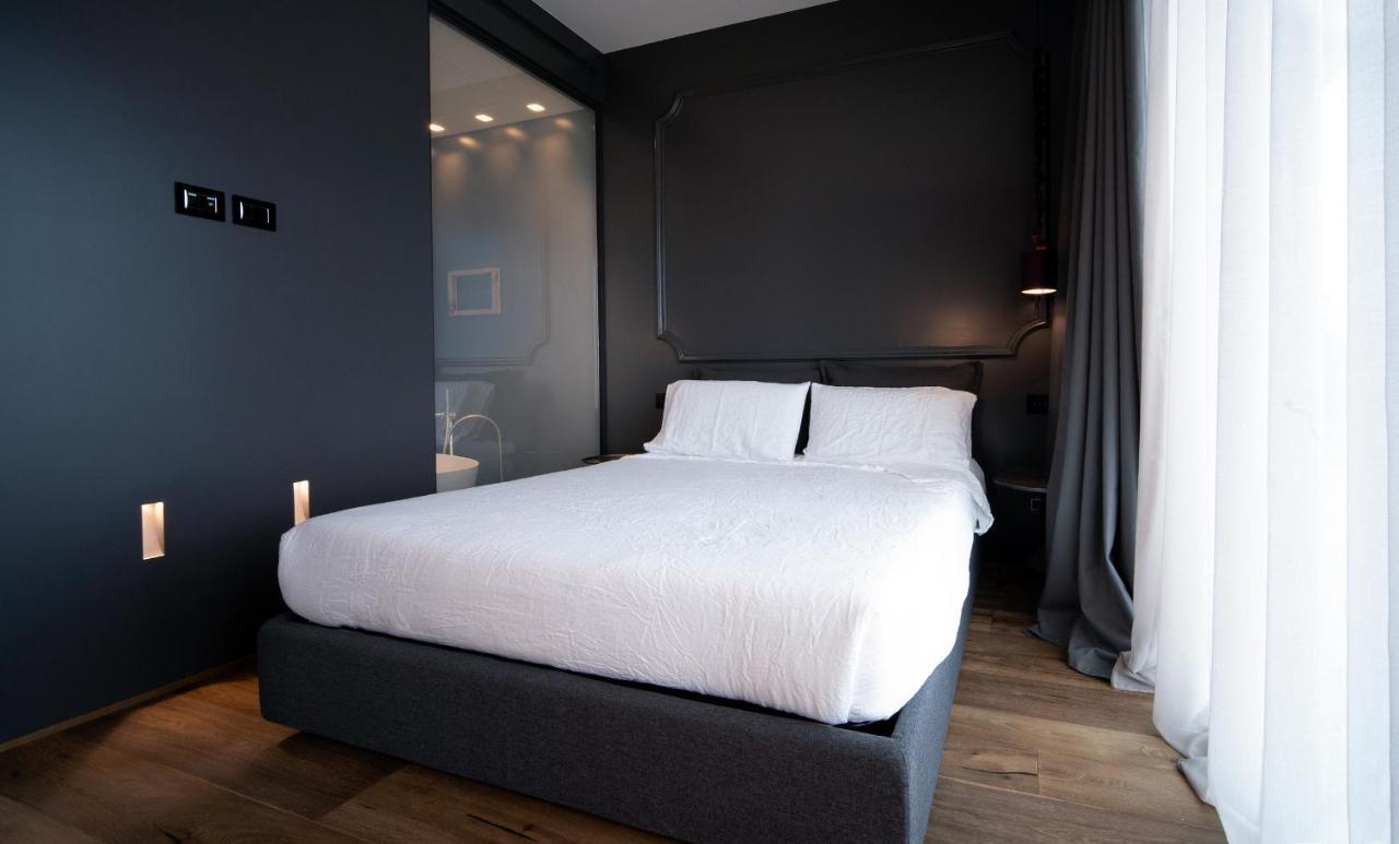 Piccola Maesta' Boutique Rooms Чивитанова Марке Екстериор снимка