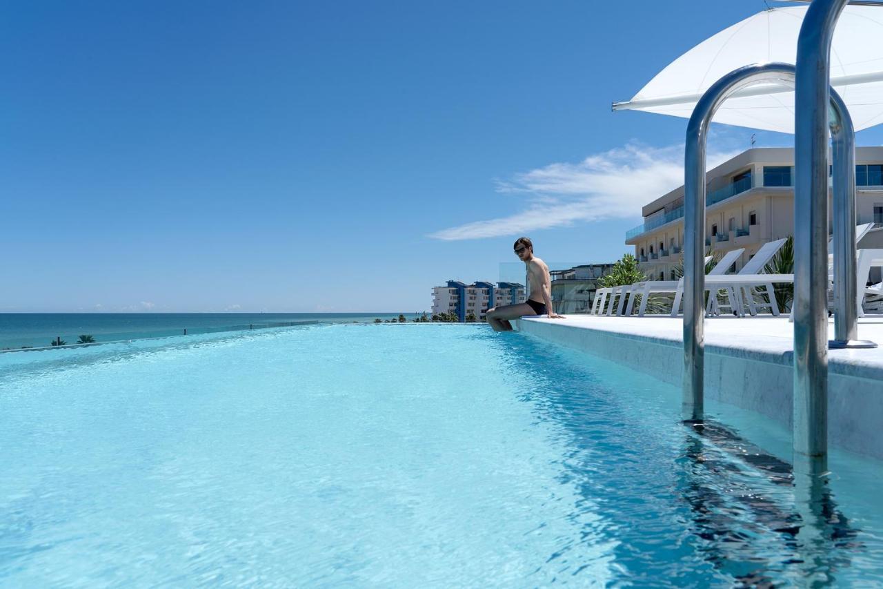 Piccola Maesta' Boutique Rooms Чивитанова Марке Екстериор снимка