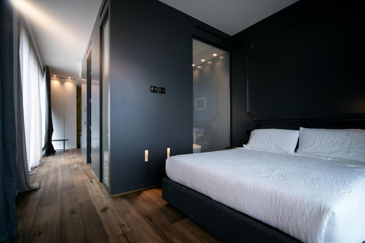 Piccola Maesta' Boutique Rooms Чивитанова Марке Екстериор снимка